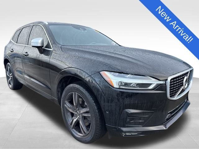2019 Volvo XC60 R-Design's photo