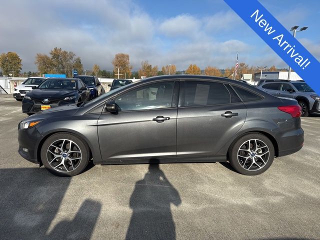 2018 Ford Focus SEL photo 4