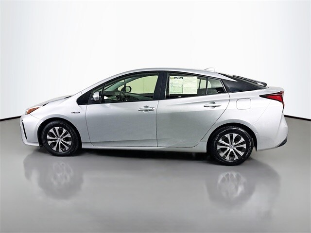 2022 Toyota Prius L Eco photo 4