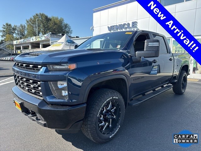 2022 Chevrolet Silverado 2500HD Custom photo 3