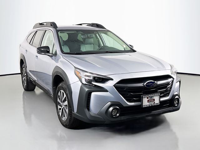 2025 Subaru Outback Premium's photo