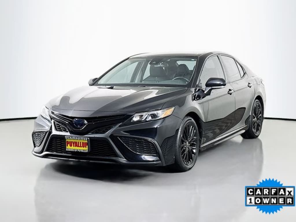 Used 2022 Toyota Camry Hybrid SE Sedan