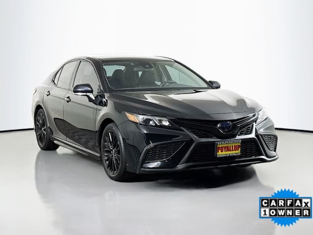 Used 2022 Toyota Camry Hybrid SE Sedan