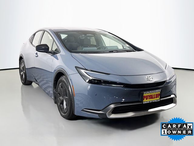 2025 Toyota Prius SE Plug-in Hybrid's photo