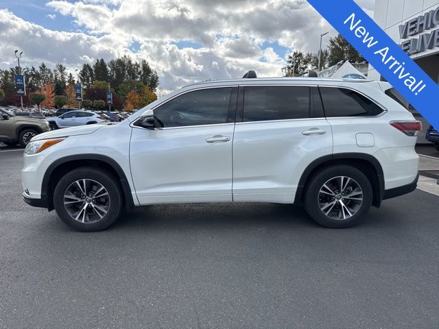2016 Toyota Highlander XLE photo 4