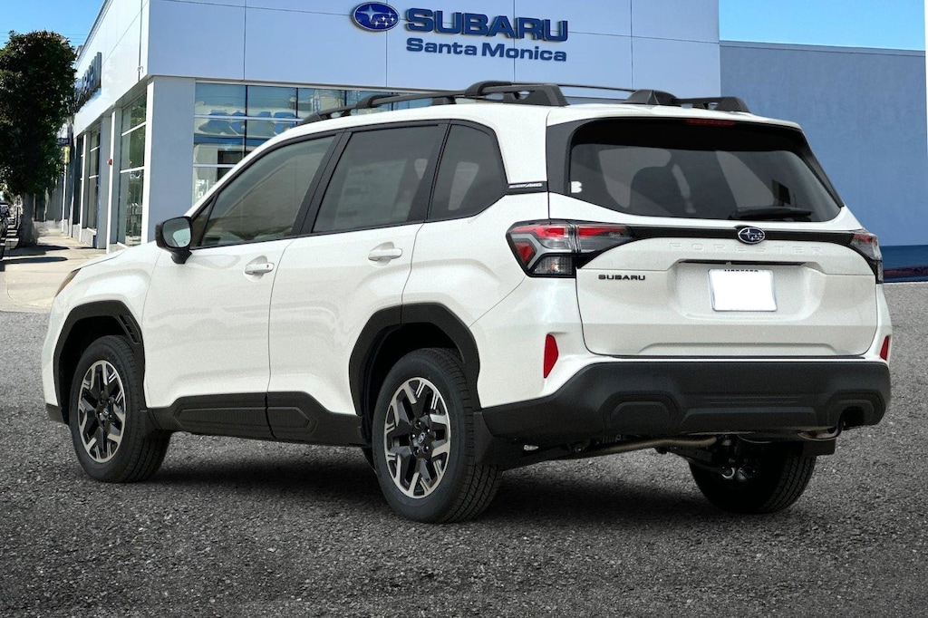 2025 Subaru Forester Premium photo 5