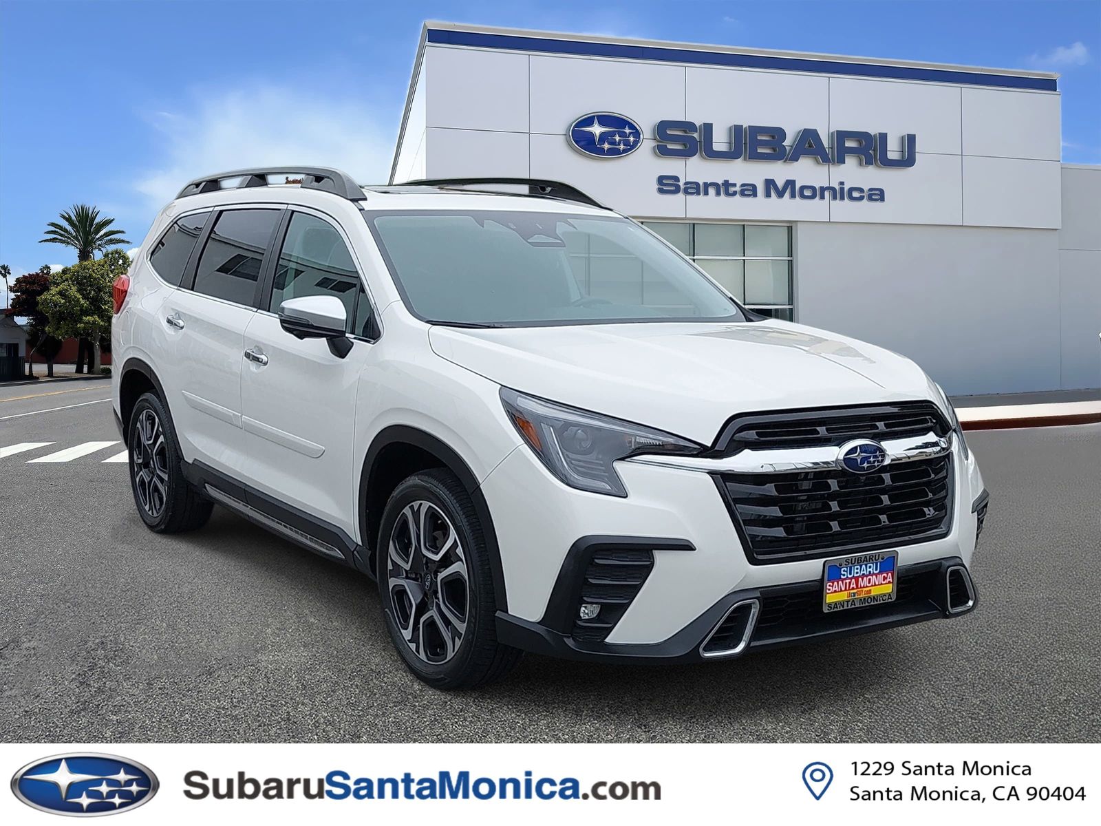 2023 Subaru Ascent Touring's photo