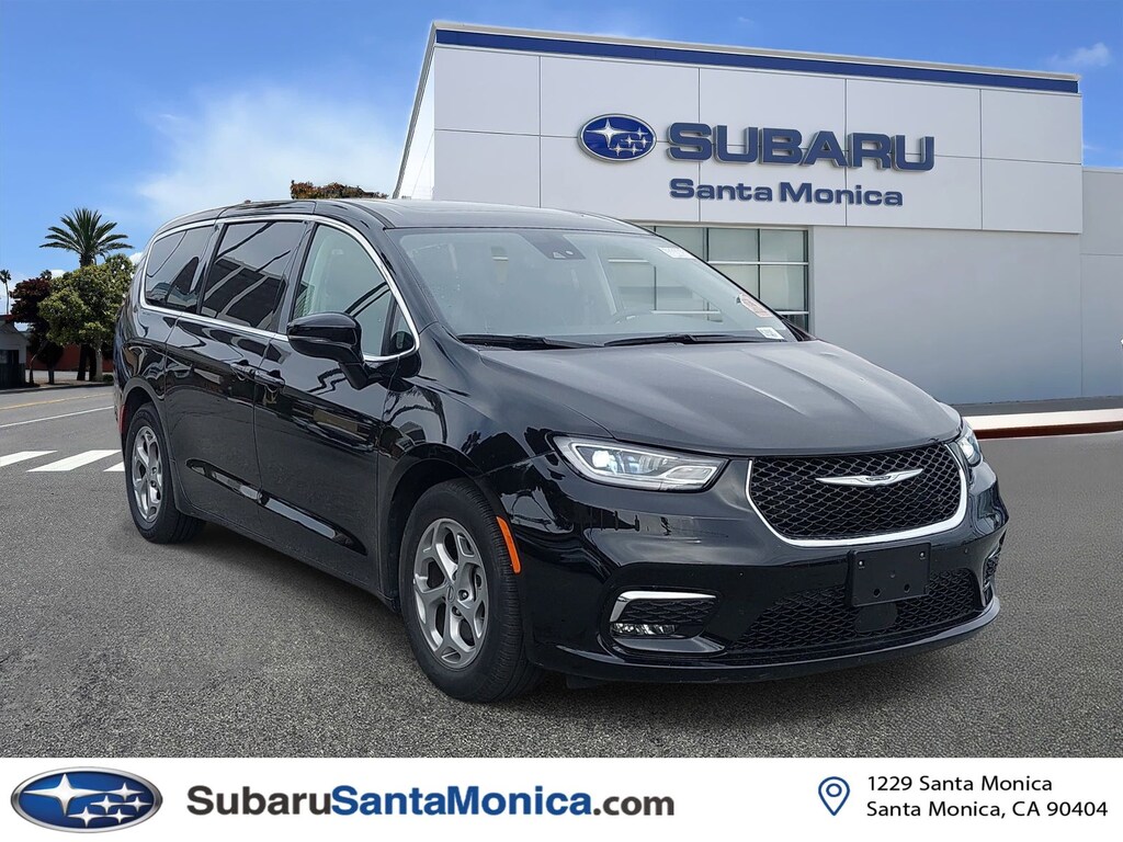 Used 2024 Chrysler Pacifica Limited Minivan/Van
