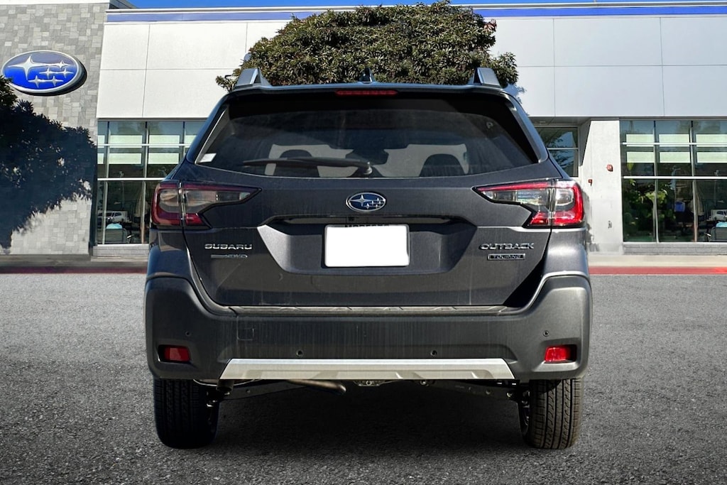 2025 Subaru Outback Touring photo 4