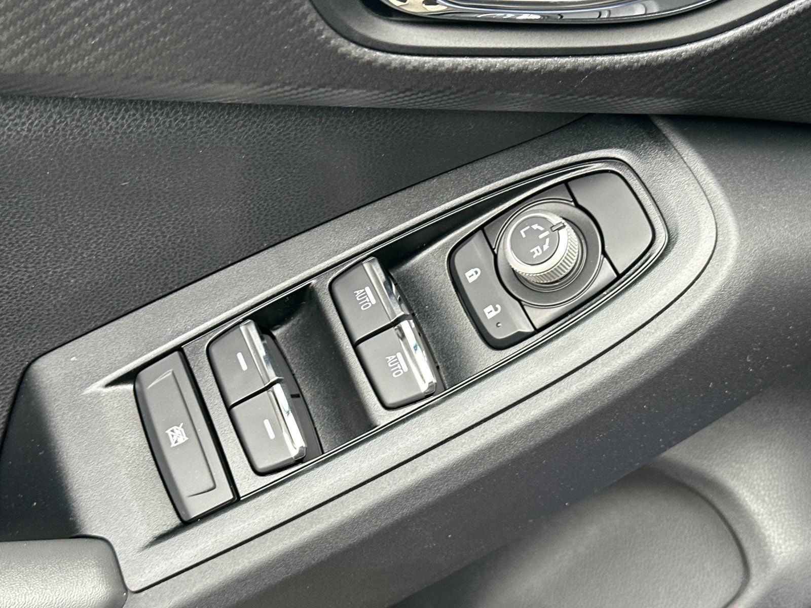 2026 Subaru Crosstrek Limited - Photo 12