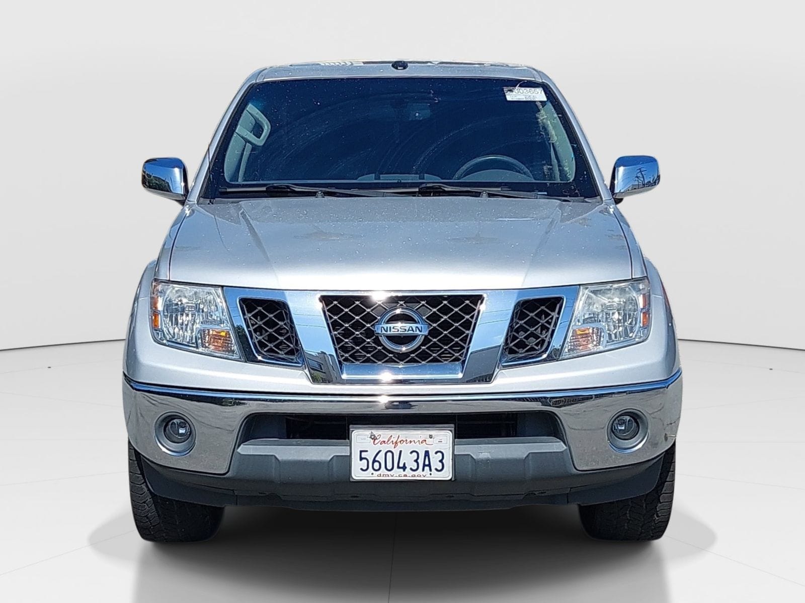 2019 Nissan Frontier SL photo 2