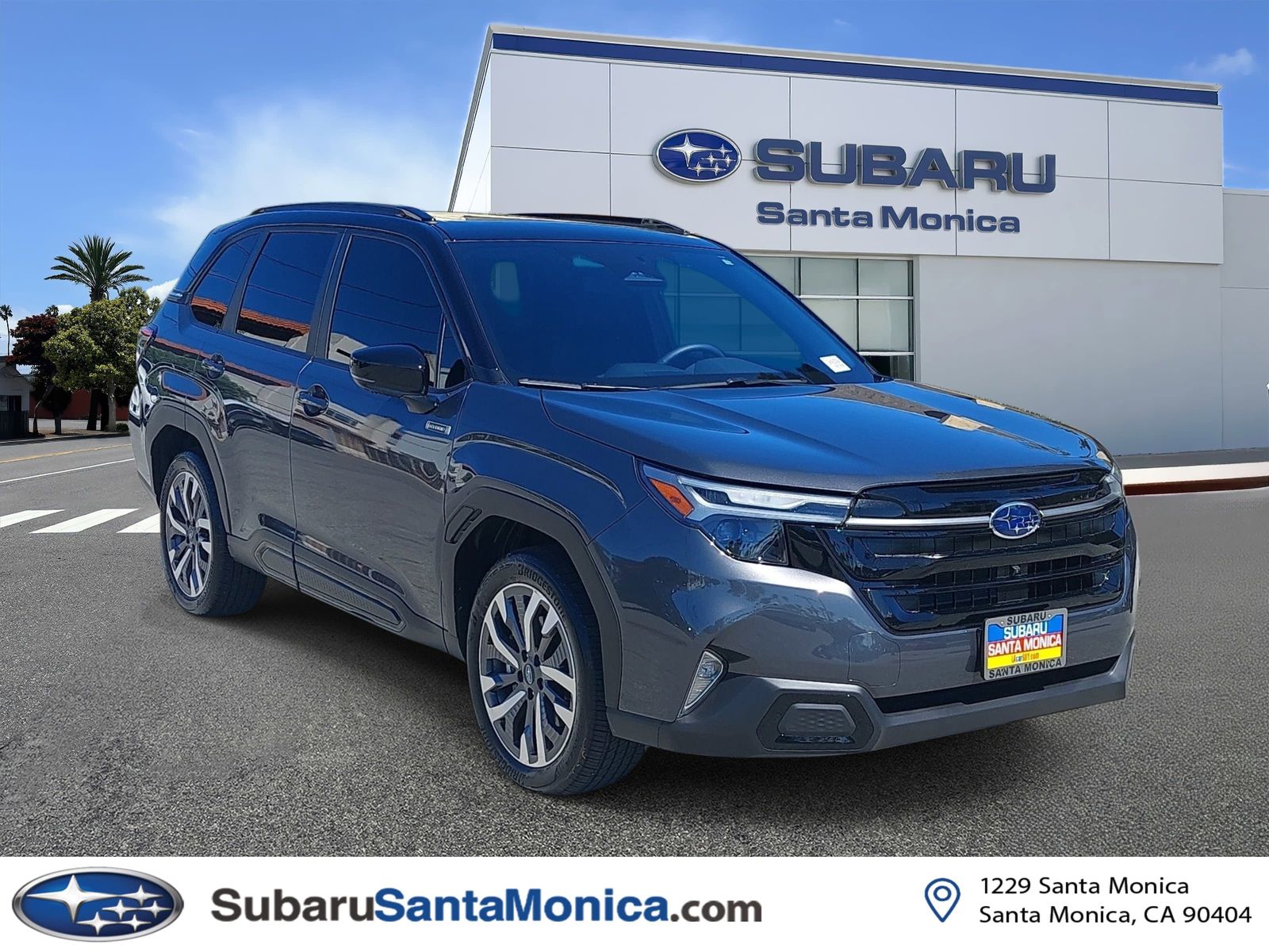 2025 Subaru Forester Touring Hybrid's photo