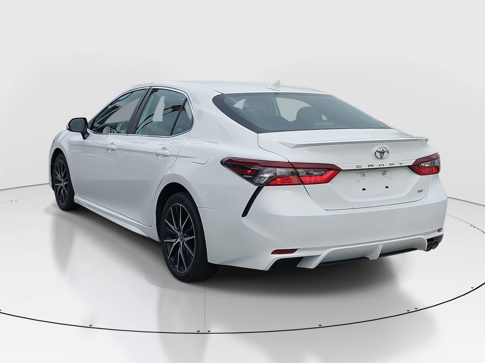 2023 Toyota Camry SE photo 5