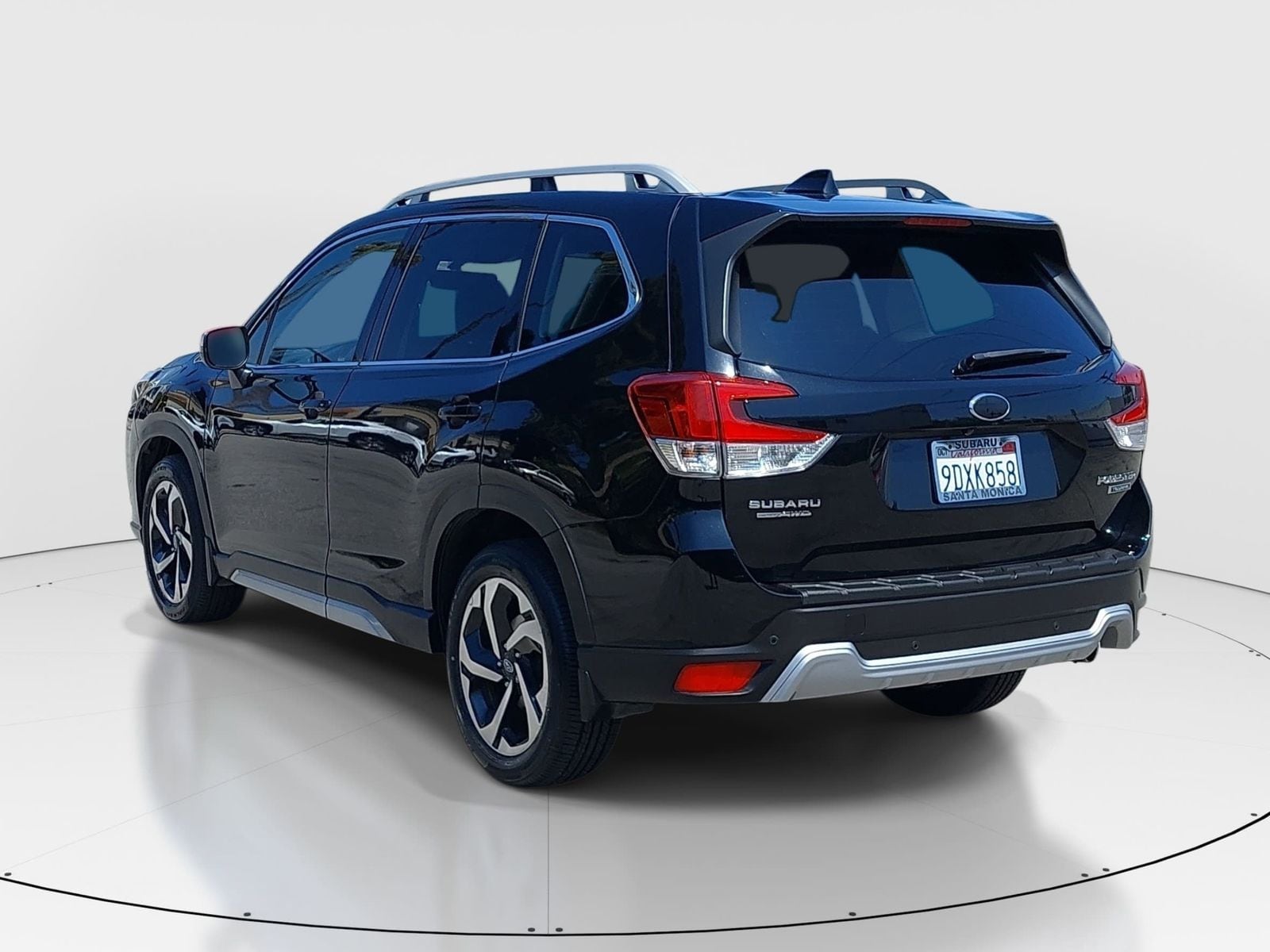 2022 Subaru Forester Touring photo 5