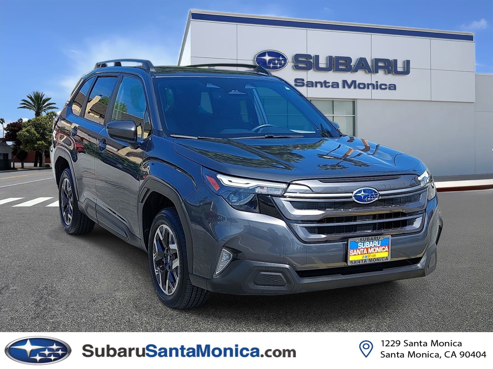 2025 Subaru Forester Premium photo 1