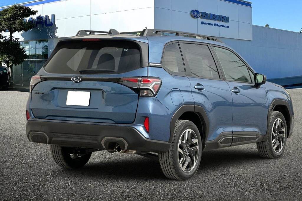 2025 Subaru Forester Limited photo 3