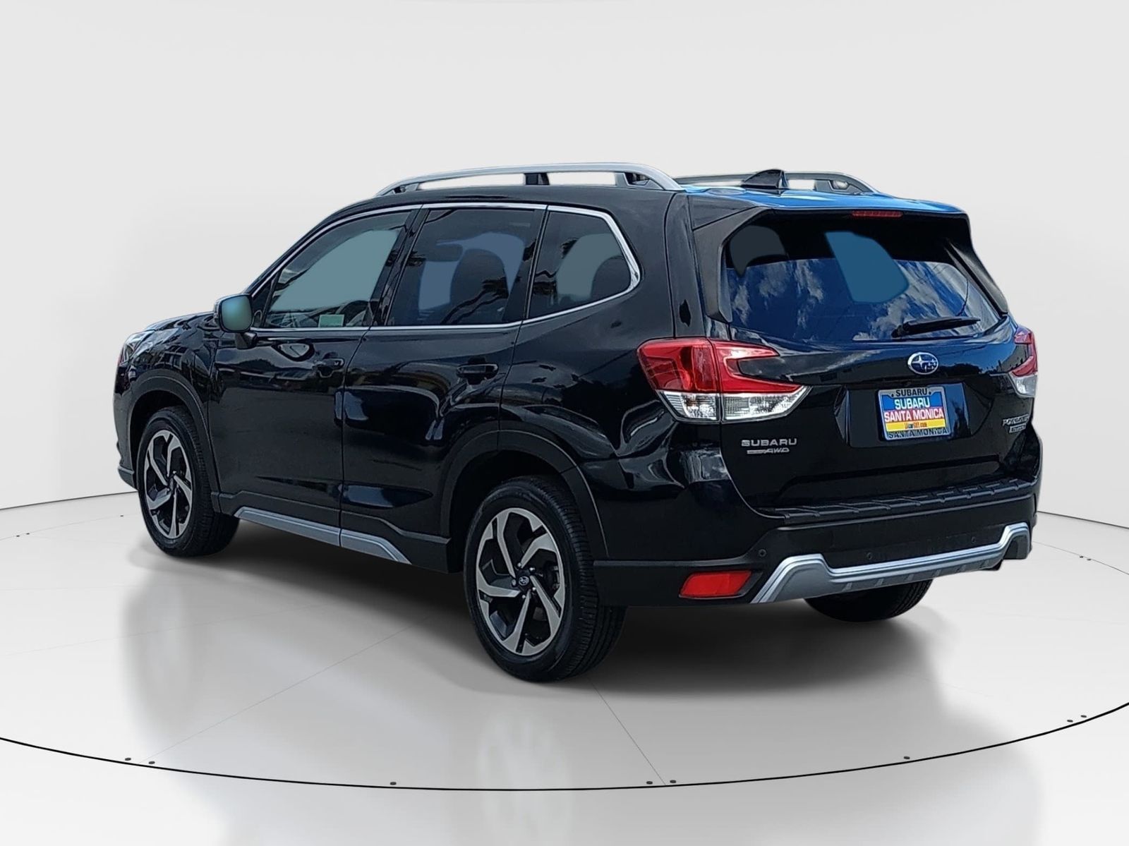 2022 Subaru Forester Touring photo 4