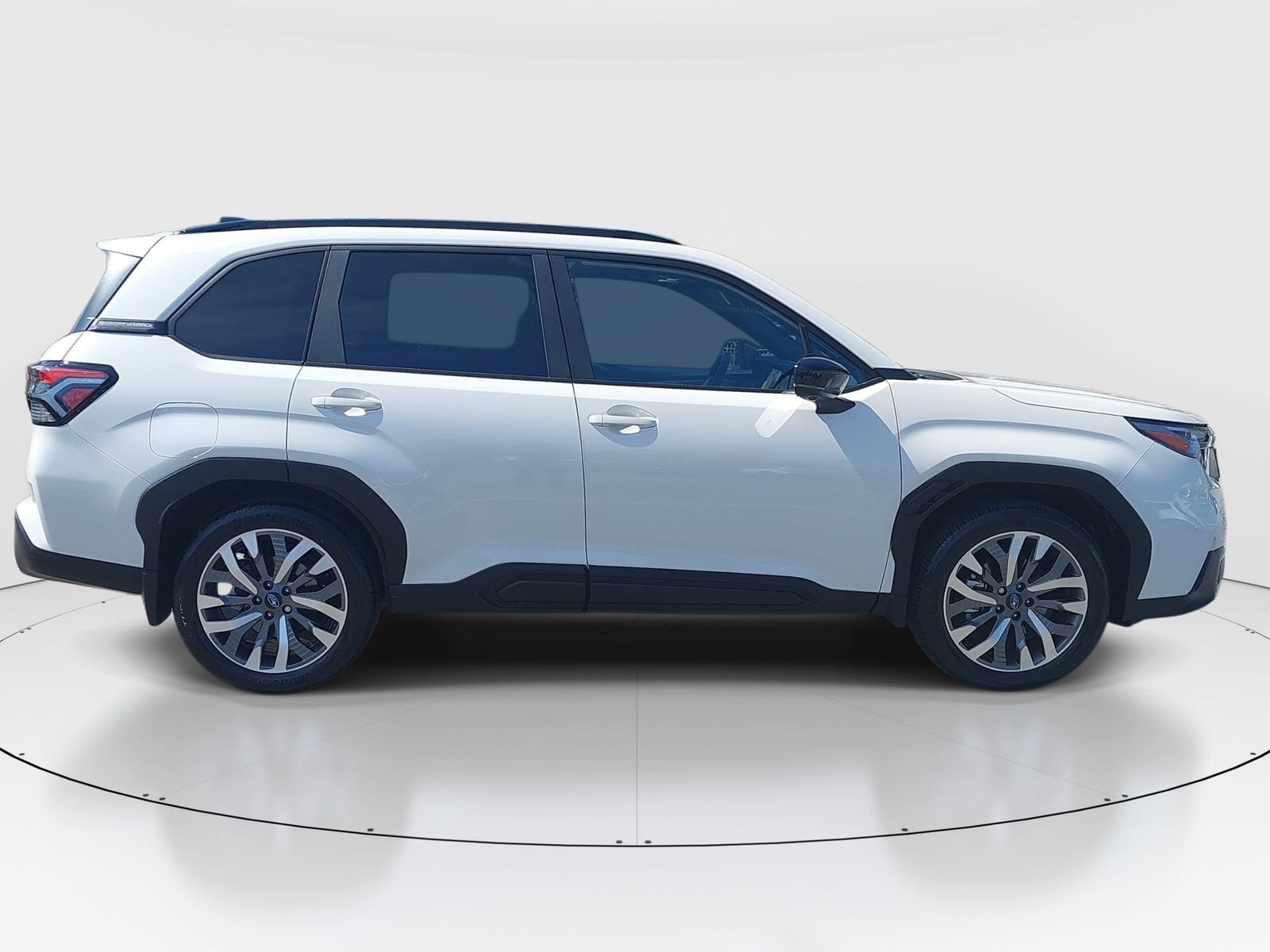 2025 Subaru Forester Touring photo 3