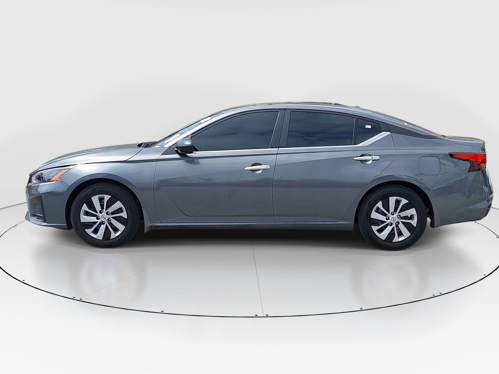 2025 Nissan Altima 2.5 S photo 4