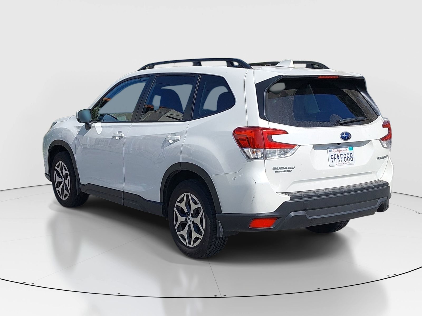 2023 Subaru Forester Premium photo 5