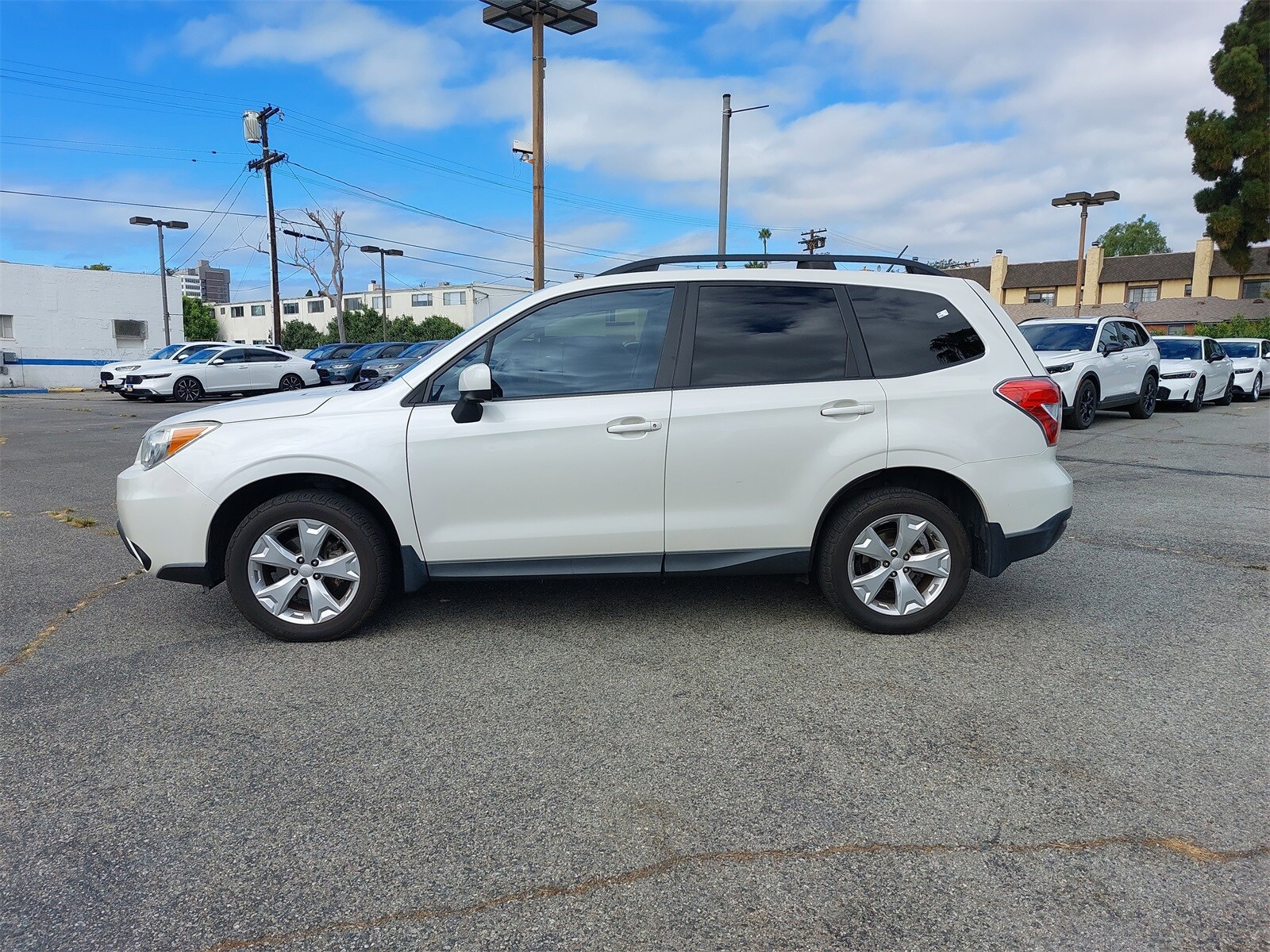 2014 Subaru Forester 2.5i Premium photo 4