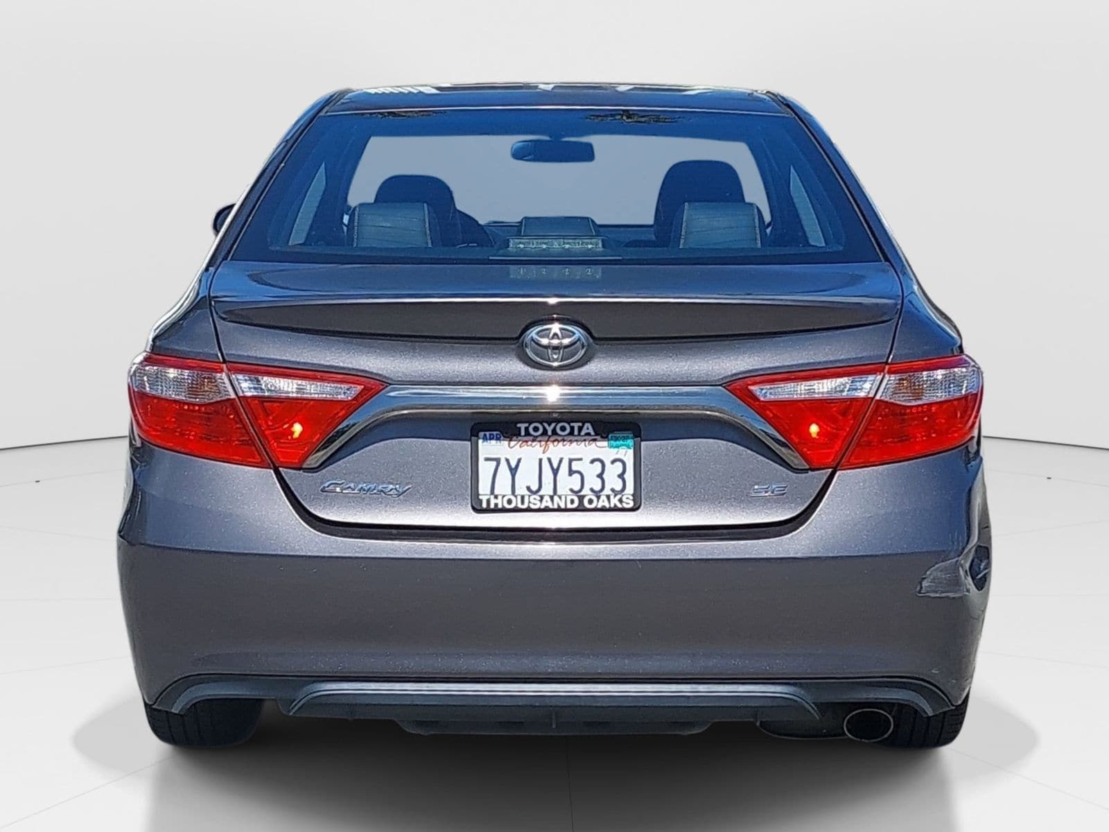 2017 Toyota Camry SE photo 6