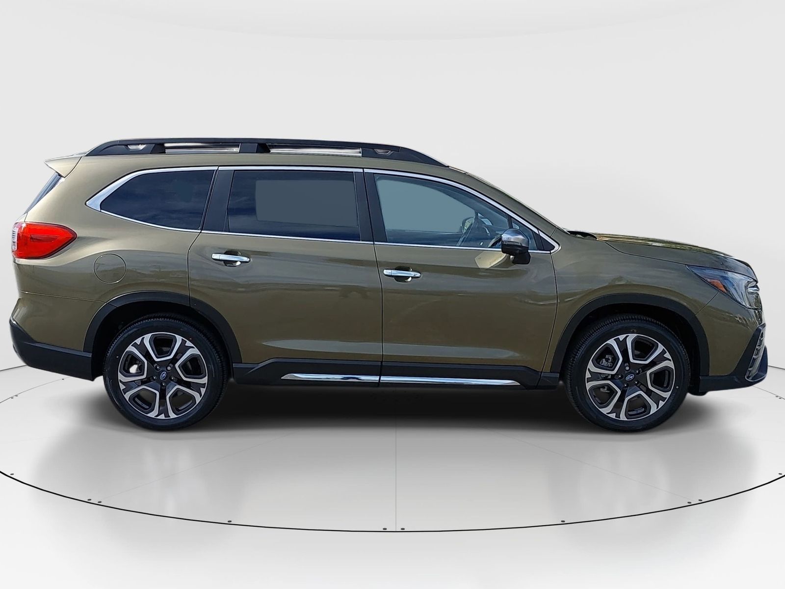 2023 Subaru Ascent Touring photo 3