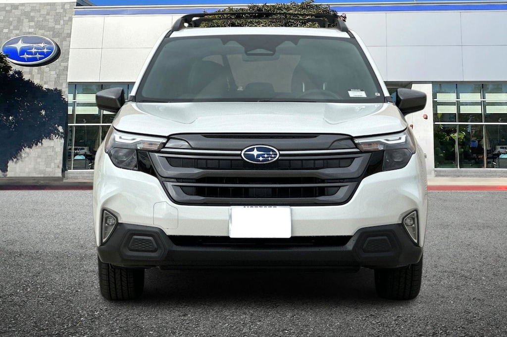 2025 Subaru Forester Premium photo 7