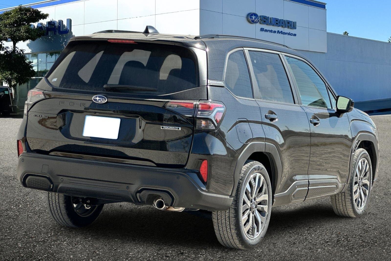 2025 Subaru Forester Touring photo 3