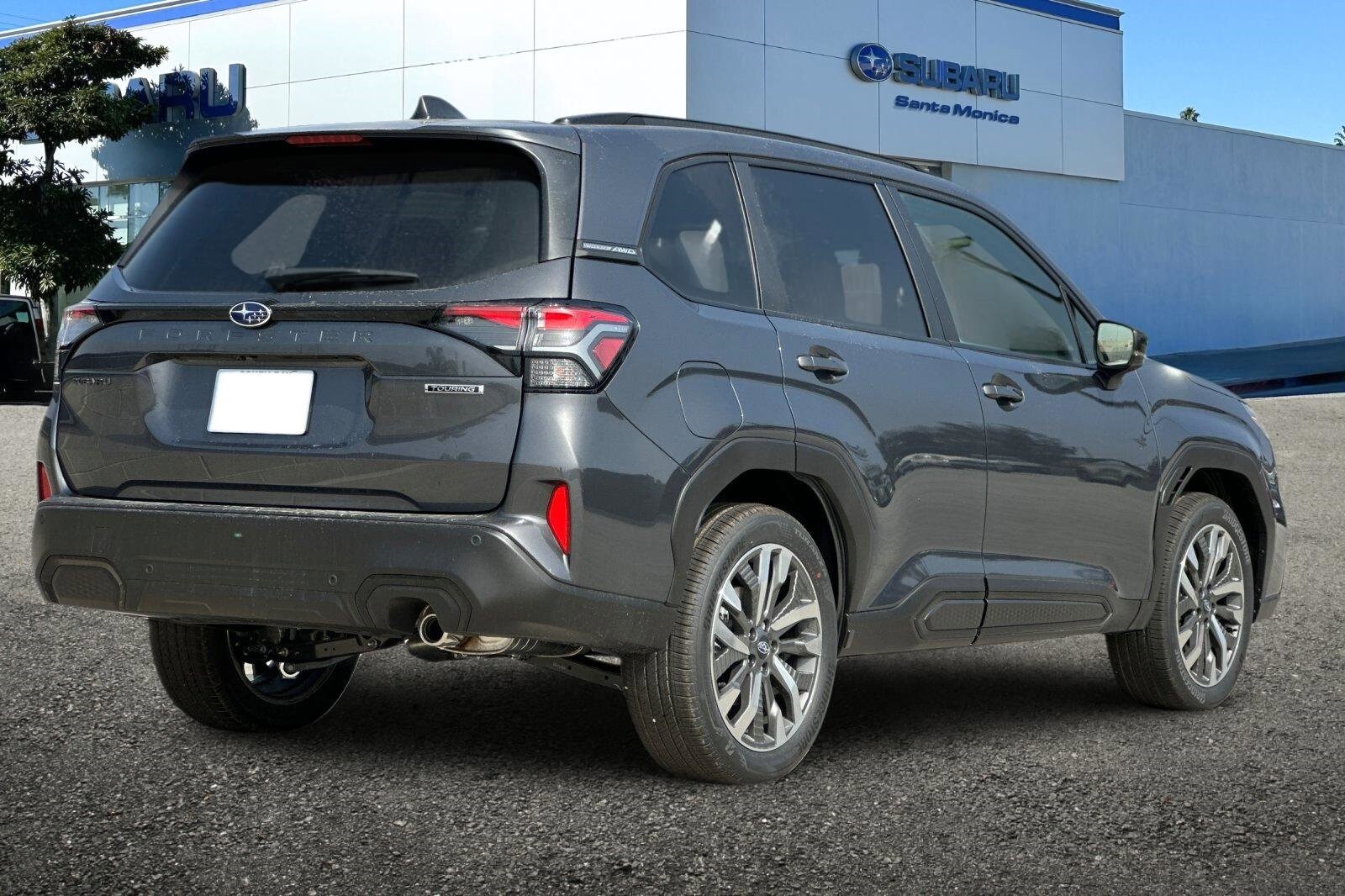 2025 Subaru Forester Touring photo 3