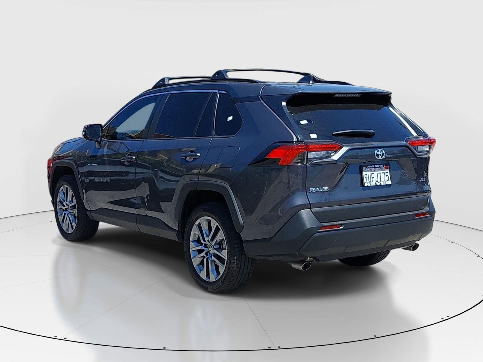 2025 Toyota RAV4 XLE Premium photo 5
