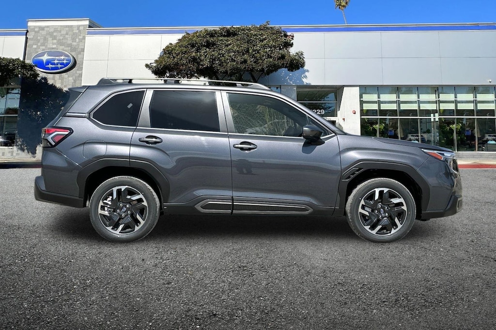 2025 Subaru Forester Limited photo 2