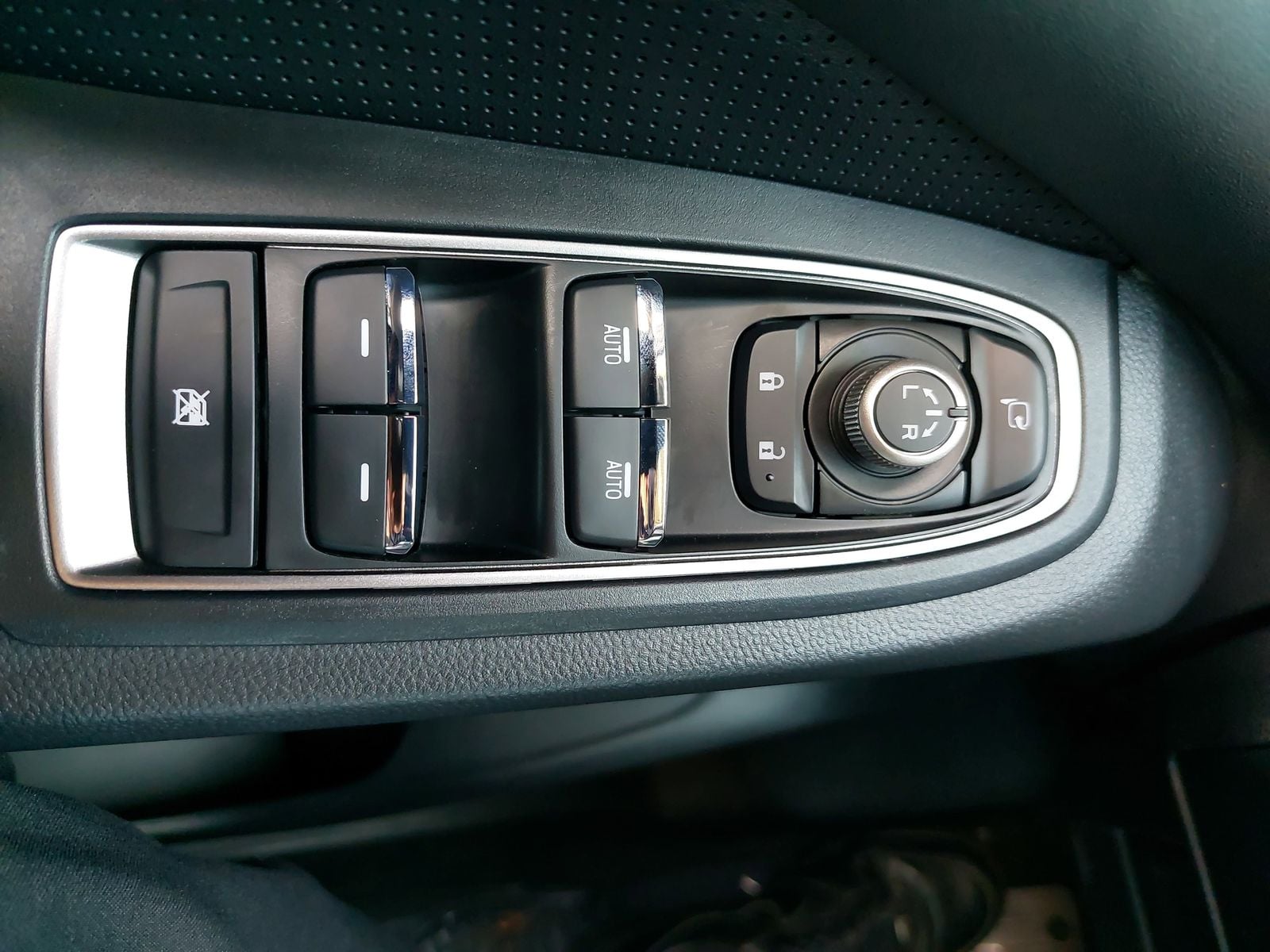 2025 Subaru Ascent Touring - Photo 30