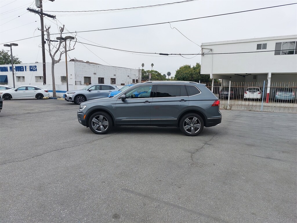 2021 Volkswagen Tiguan SEL photo 3