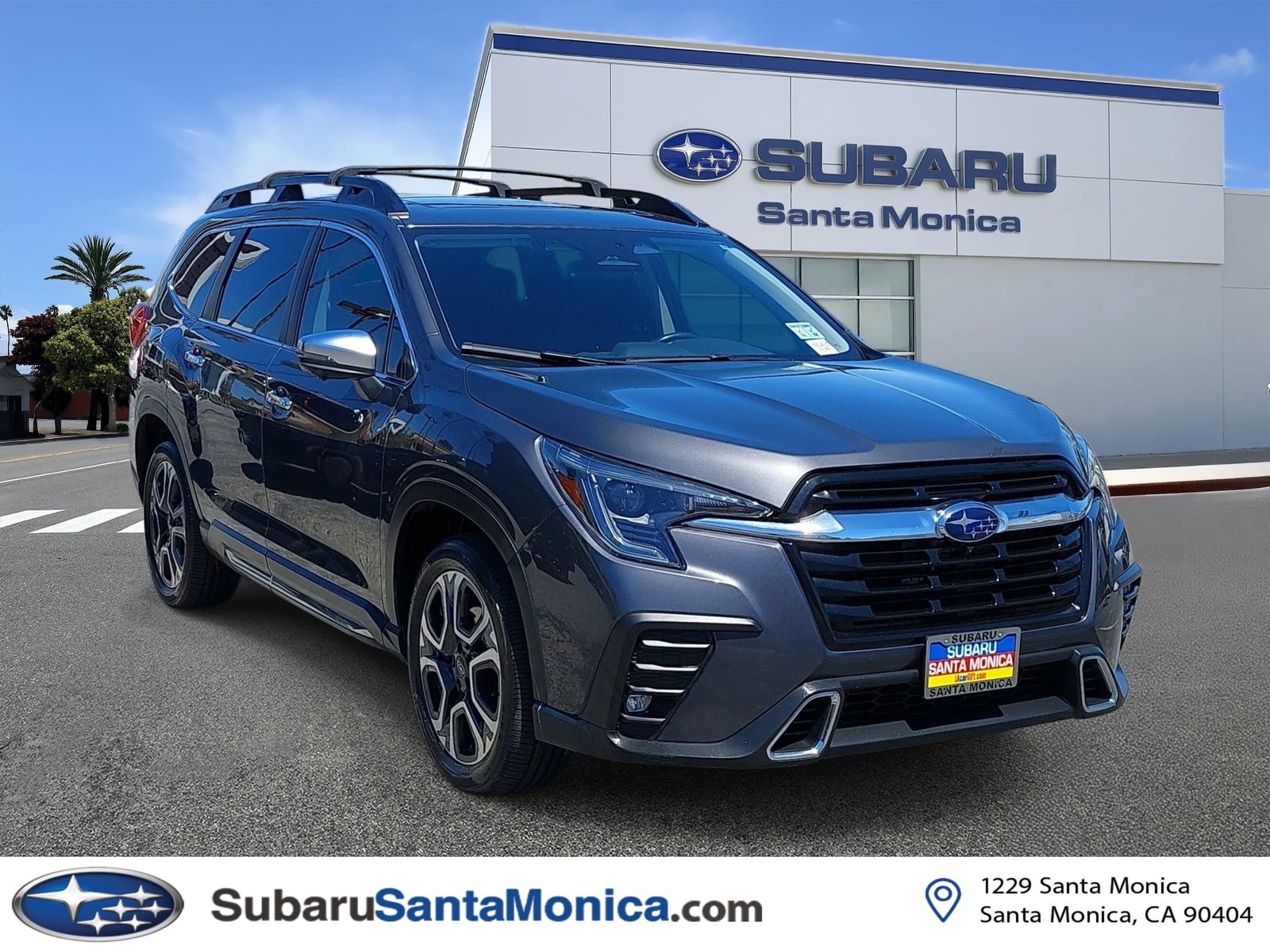 2023 Subaru Ascent Touring's photo