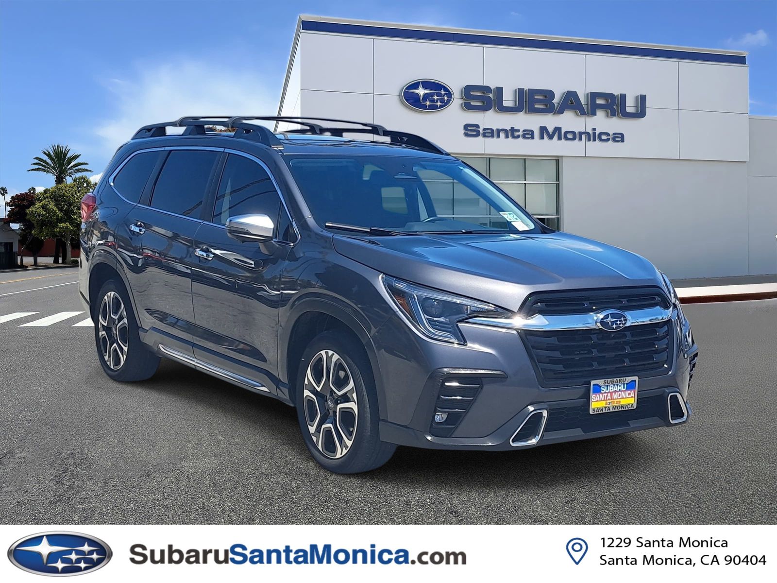2023 Subaru Ascent Touring's photo