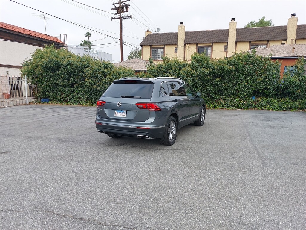 2021 Volkswagen Tiguan SEL photo 4