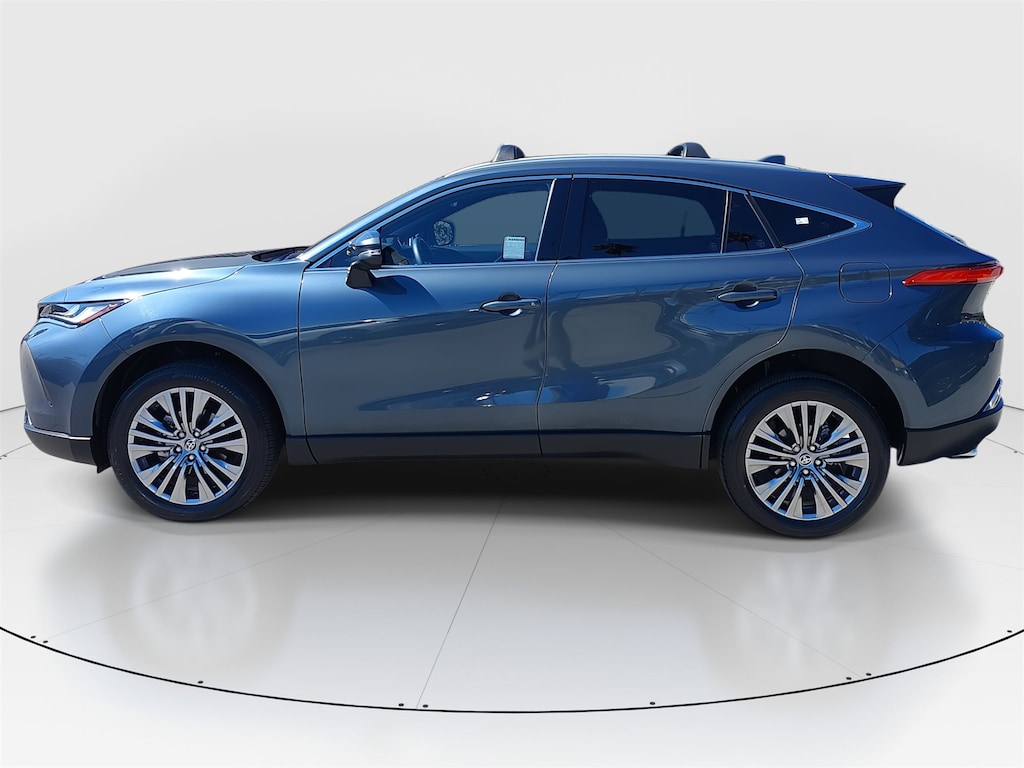 2024 Toyota Venza XLE photo 4