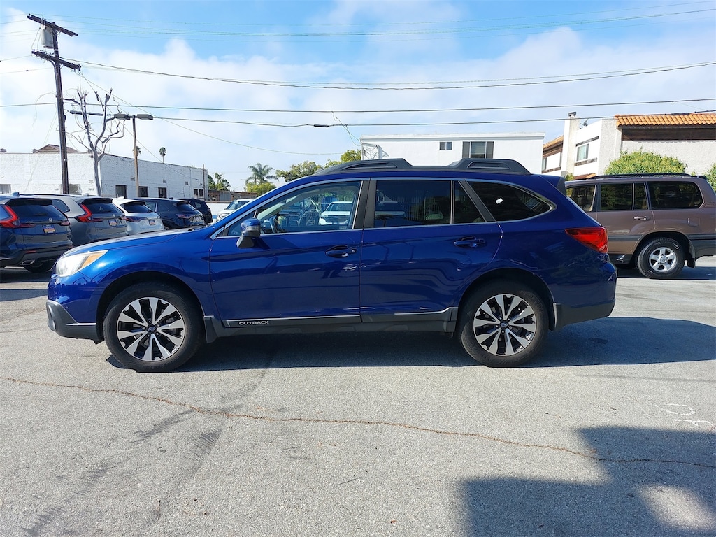 2017 Subaru Outback 3.6R Limited photo 4