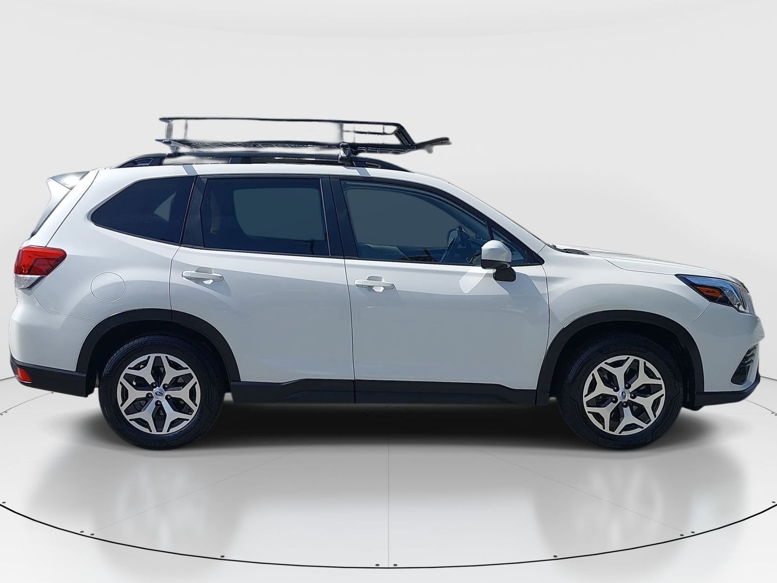 2024 Subaru Forester Premium photo 3