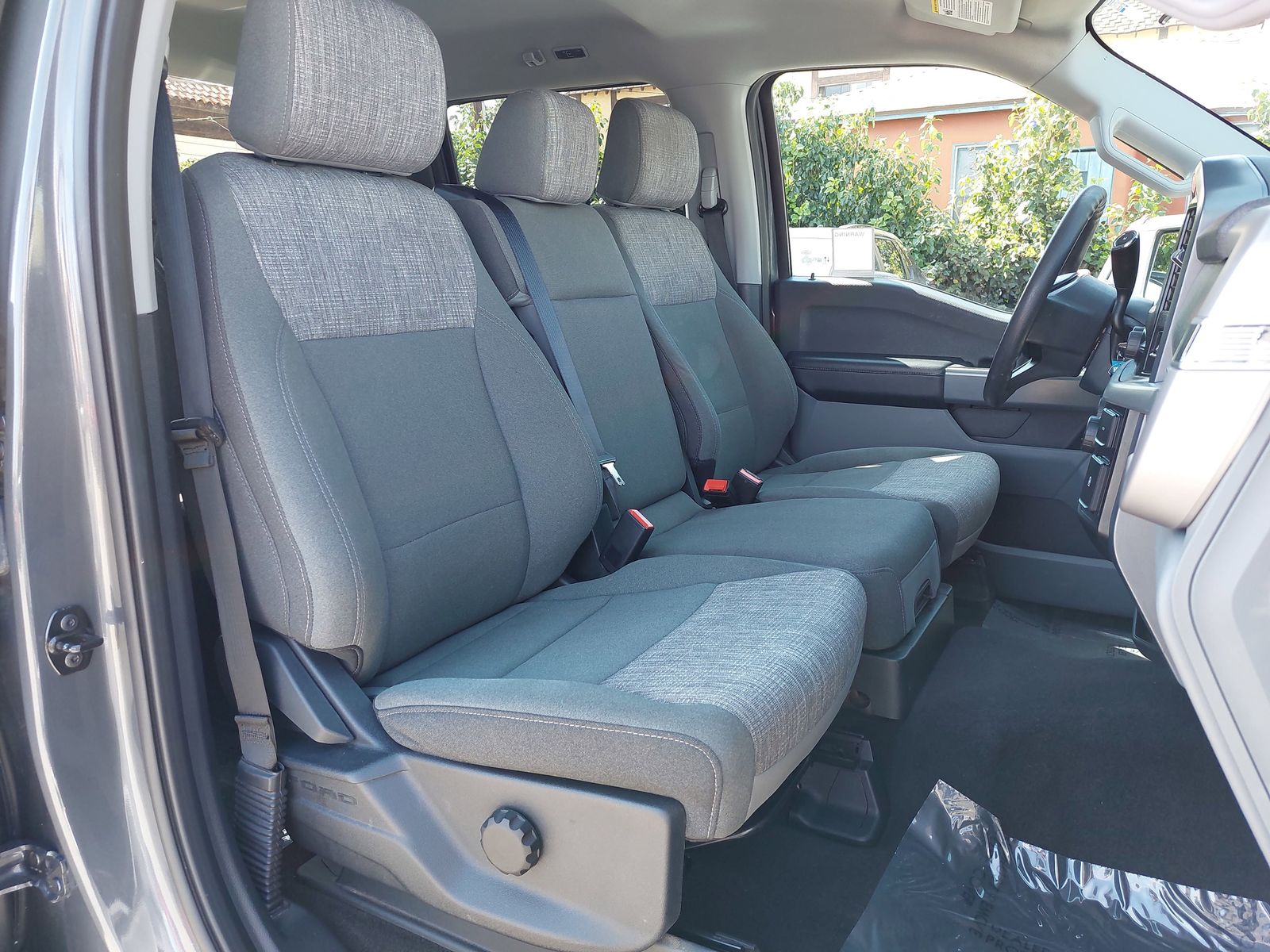 2023 Ford F-150 XLT photo 4