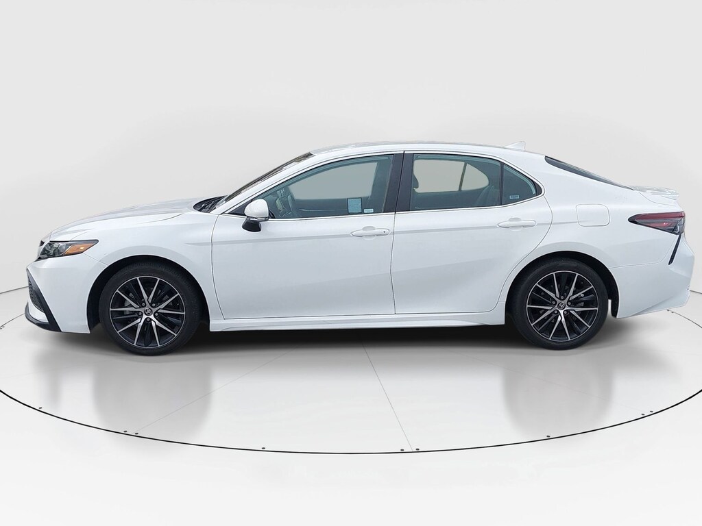 Used 2023 Toyota Camry SE Sedan