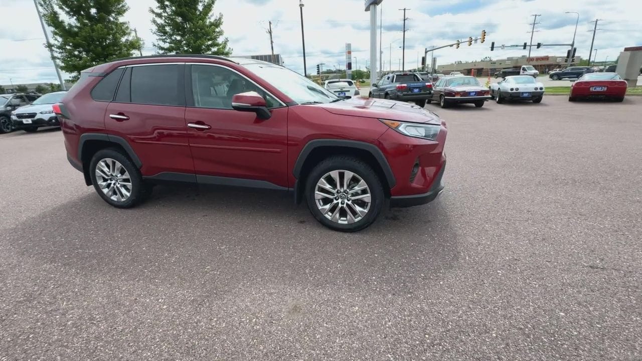 Used 2020 Toyota RAV4 Limited with VIN 2T3N1RFV4LW135217 for sale in Sioux Falls, SD