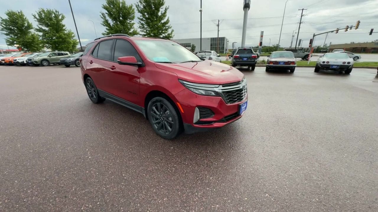 Used 2023 Chevrolet Equinox RS with VIN 3GNAXWEG0PL226763 for sale in Sioux Falls, SD