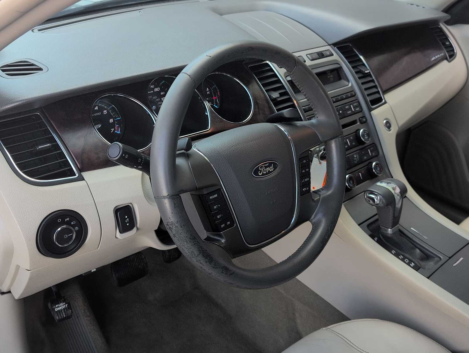 Thumbnail: 2012 Ford Taurus - 10