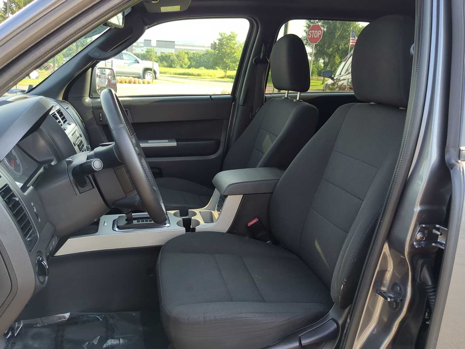 Thumbnail: 2010 Ford Escape - 16