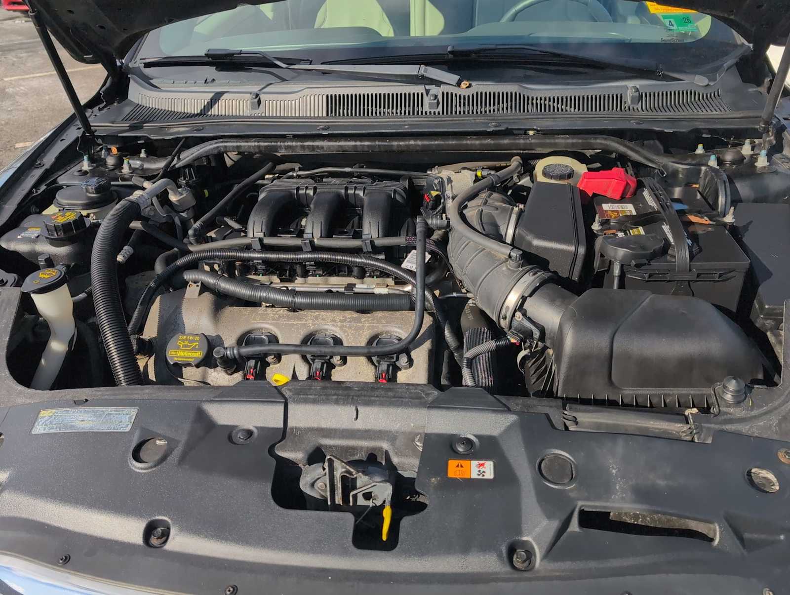 Thumbnail: 2012 Ford Taurus - 15