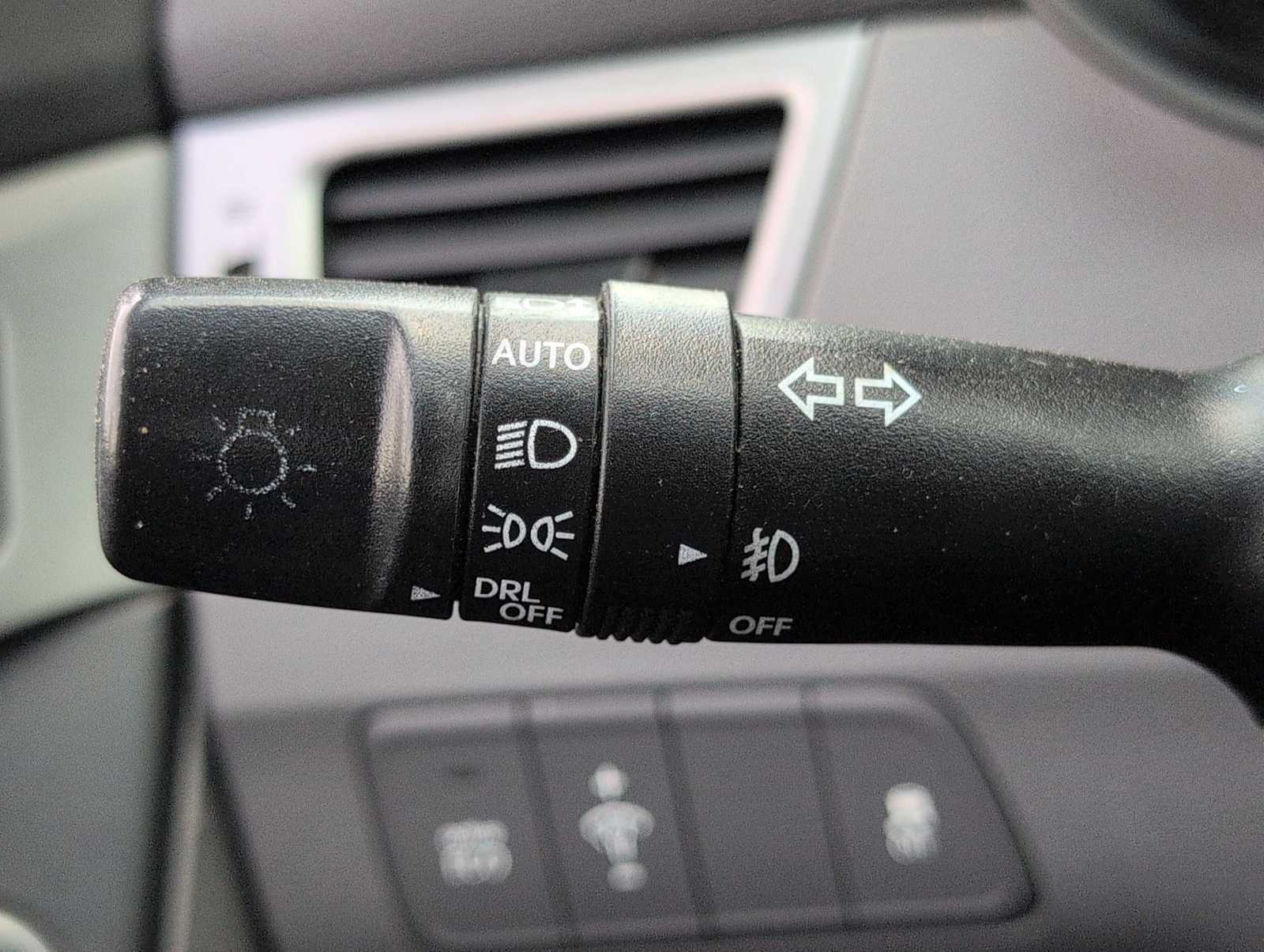 Thumbnail: 2016 Hyundai Elantra - 25