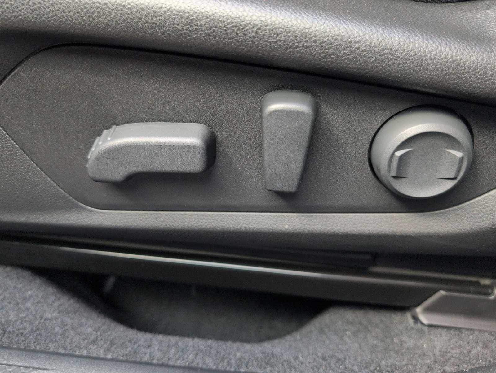 Thumbnail: 2026 Subaru Outback - 17