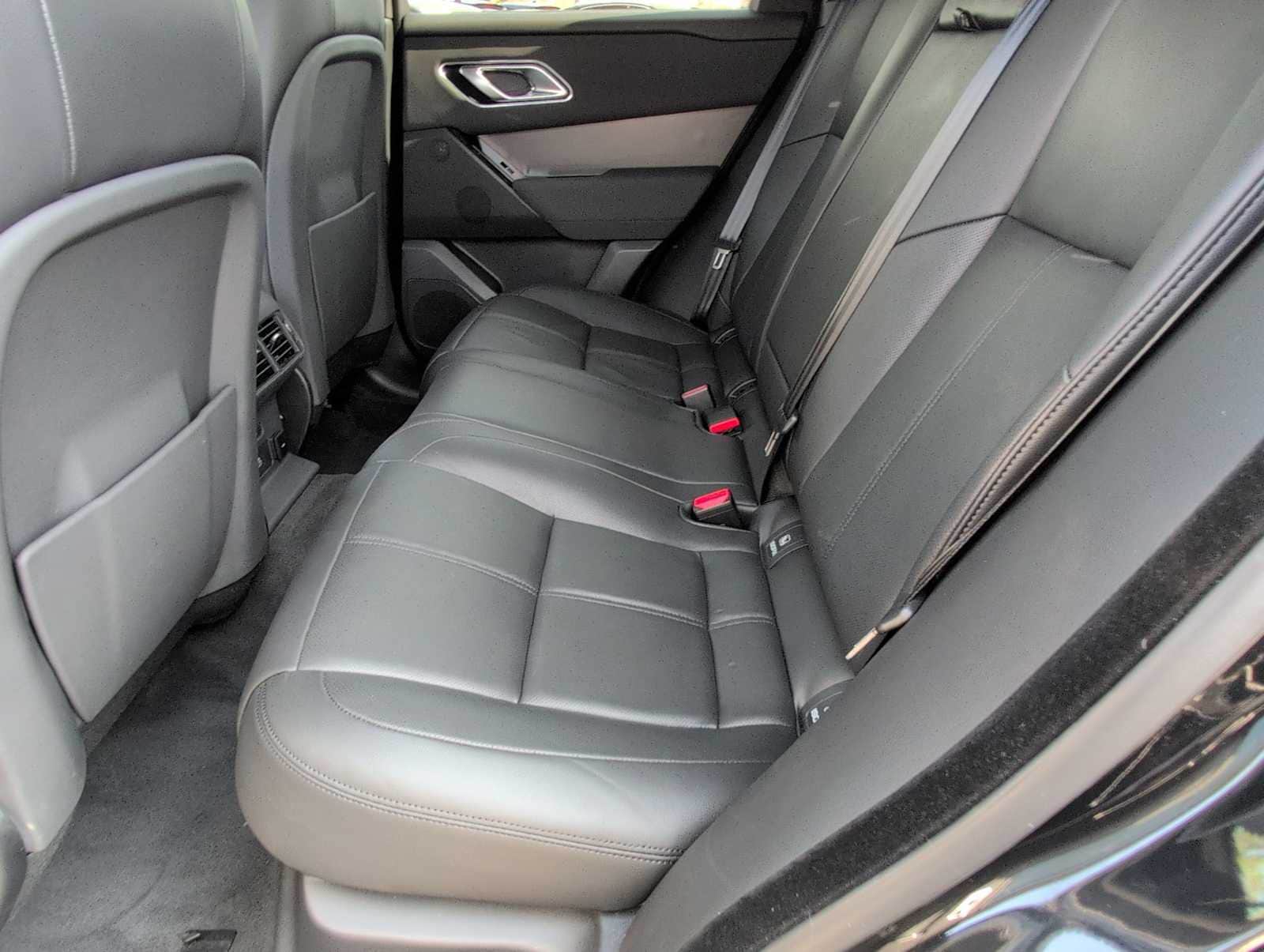 Thumbnail: 2025 Land Rover Range Rover Velar - 20